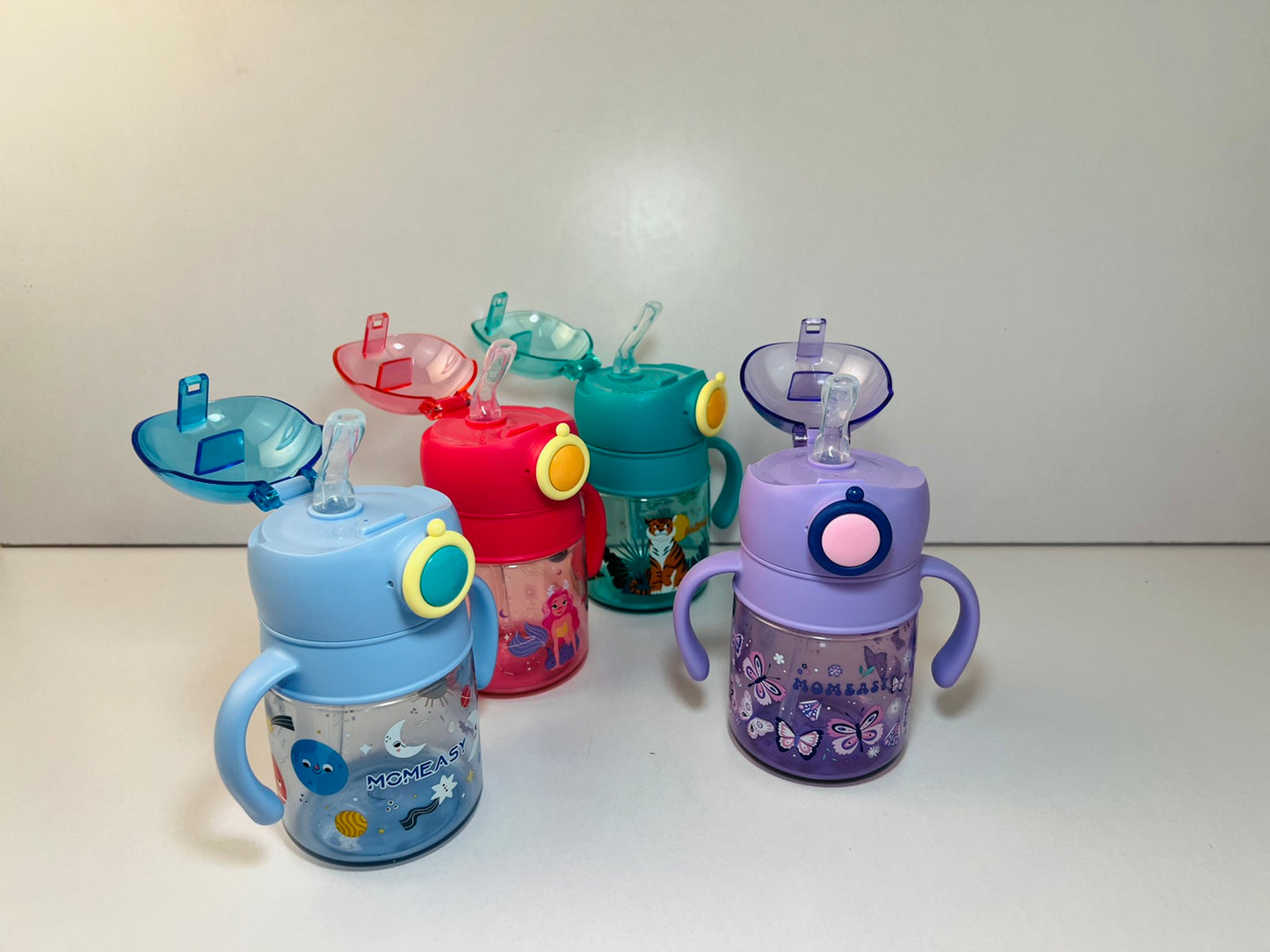 Momeasy 240ml Spill Proof Water Bottle with Straw and Handle