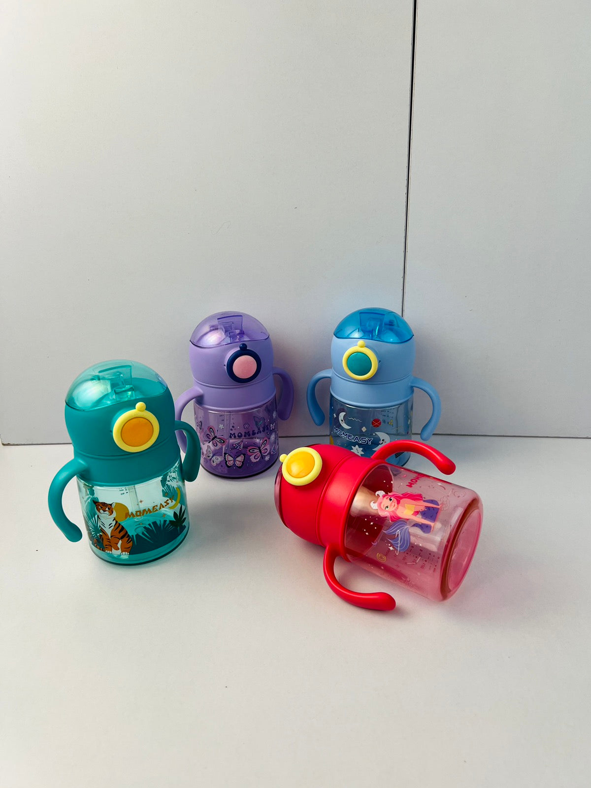 Momeasy 240ml Spill Proof Water Bottle with Straw and Handle