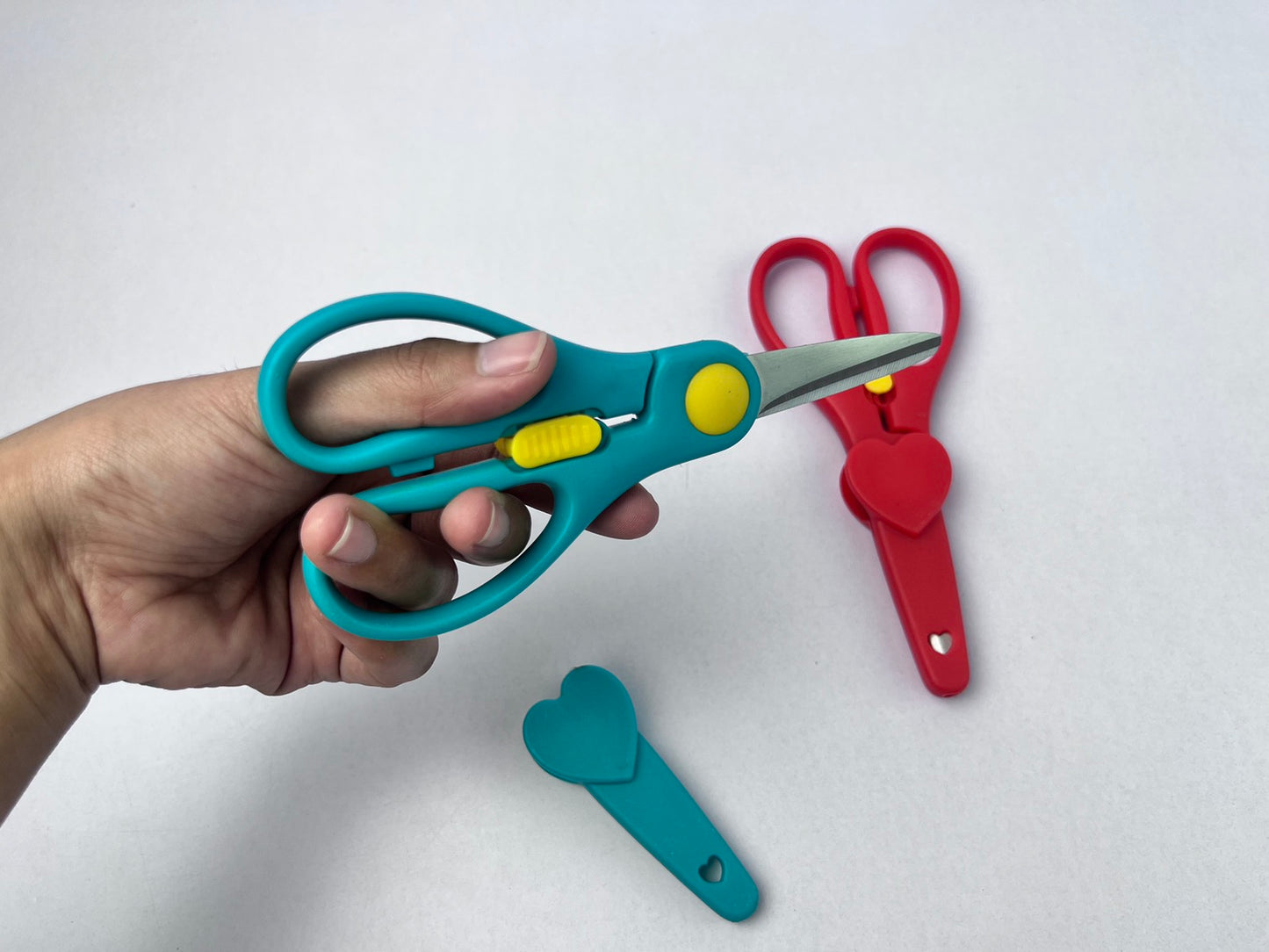 Momeasy Portable Baby Food Scissors with Storage Case