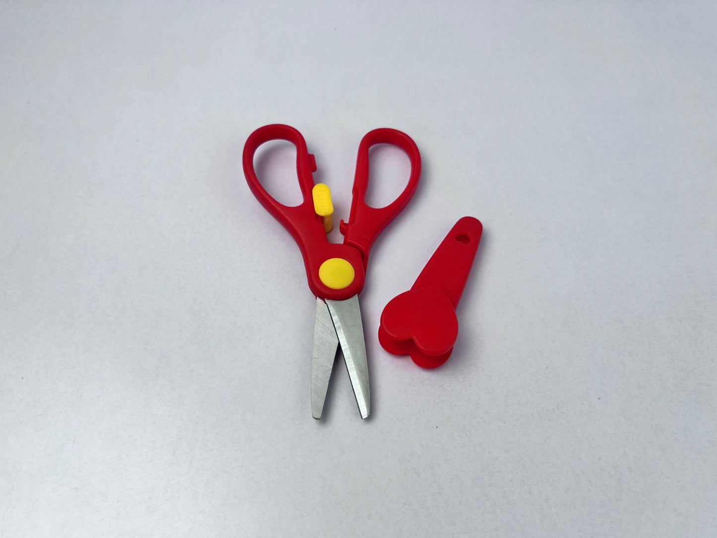 Momeasy Portable Baby Food Scissors with Storage Case