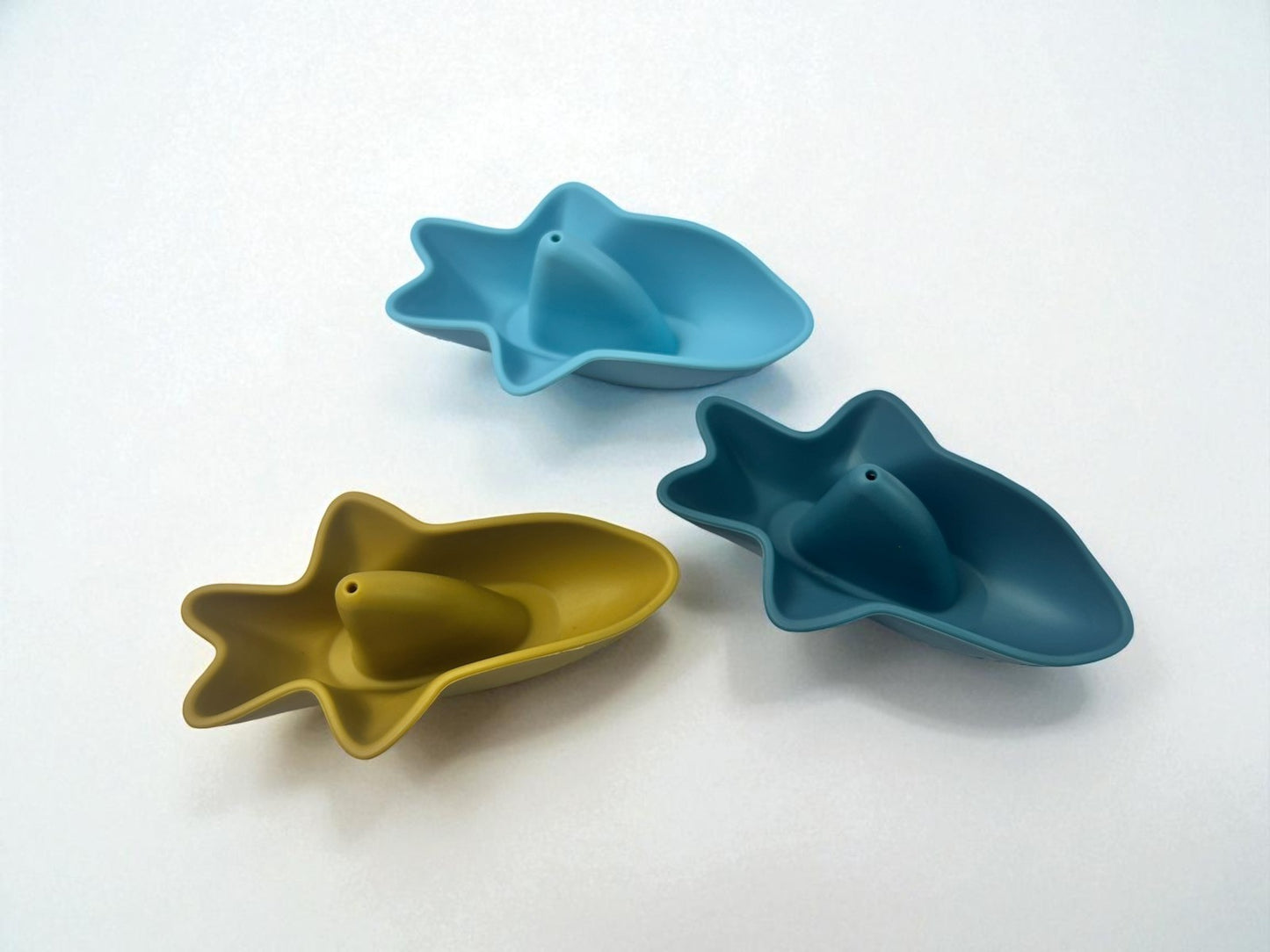 Silicone Shark Stack and Splash Bath Toy